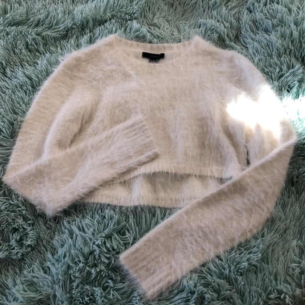 Cute Forever 21 Fuzzy White Sweater!
